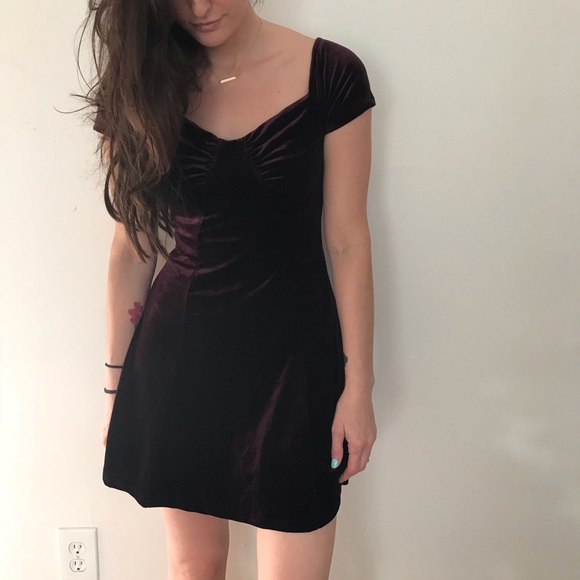 Purple Velvet Dress - Picture 4 of 4